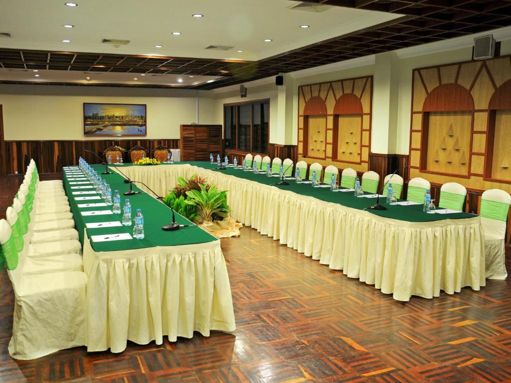 Angkor Hotel Siem Reap Exterior foto