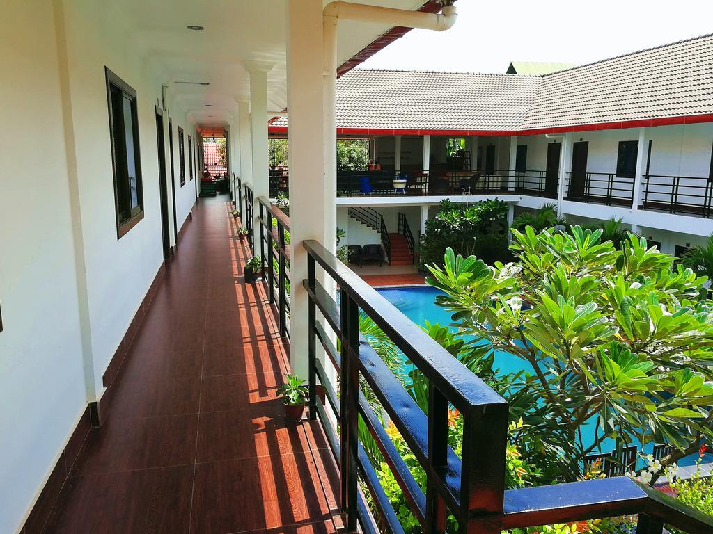 Angkor Hotel Siem Reap Exterior foto