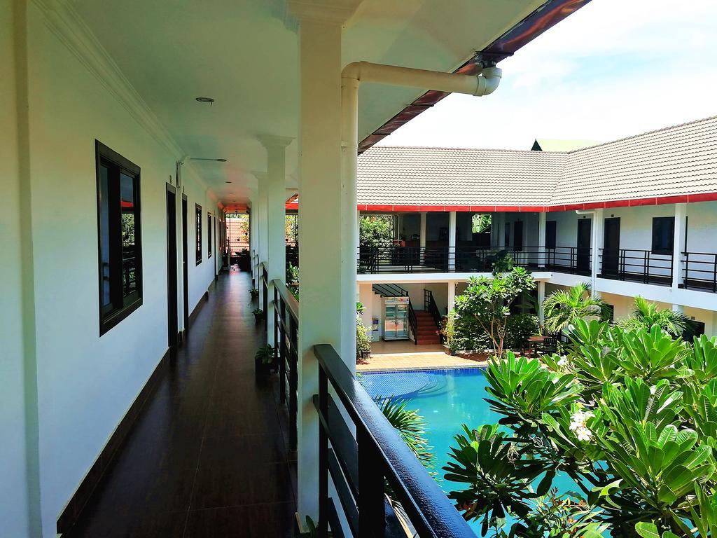 Angkor Hotel Siem Reap Exterior foto
