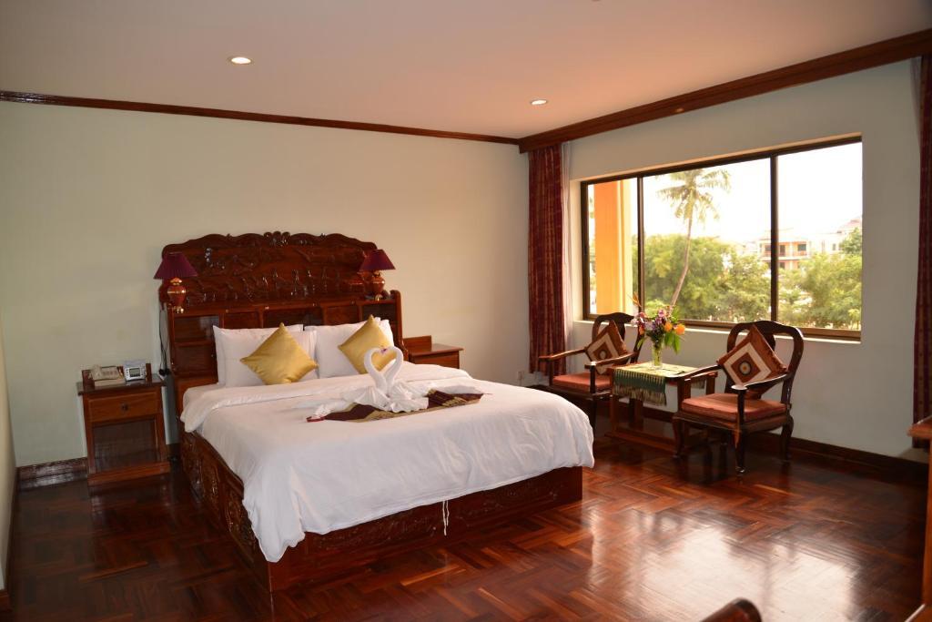 Angkor Hotel Siem Reap Exterior foto